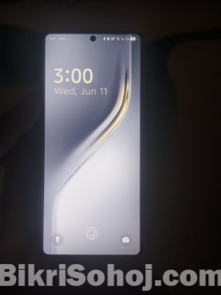 Tecno camon 40
